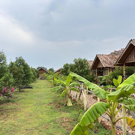 Mowgli'S Cafe Hampi & Guest House Buitenkant foto